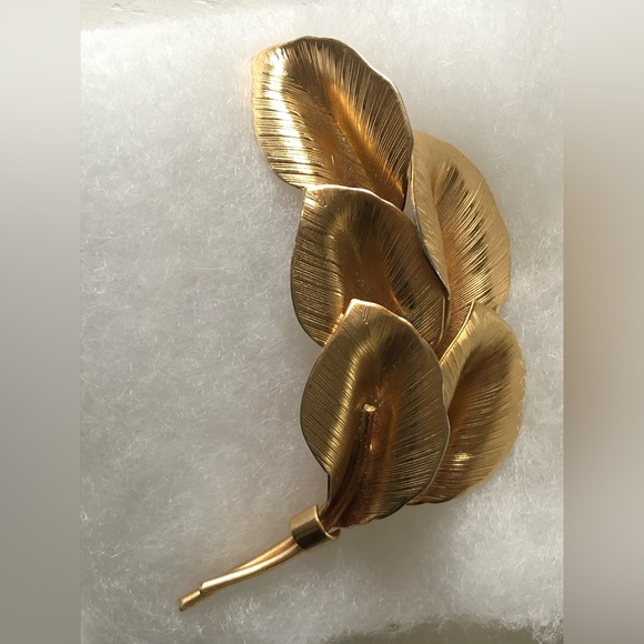 Rare and Beautiful Vintage Calla Lily Brooch. - Picture 2 of 6